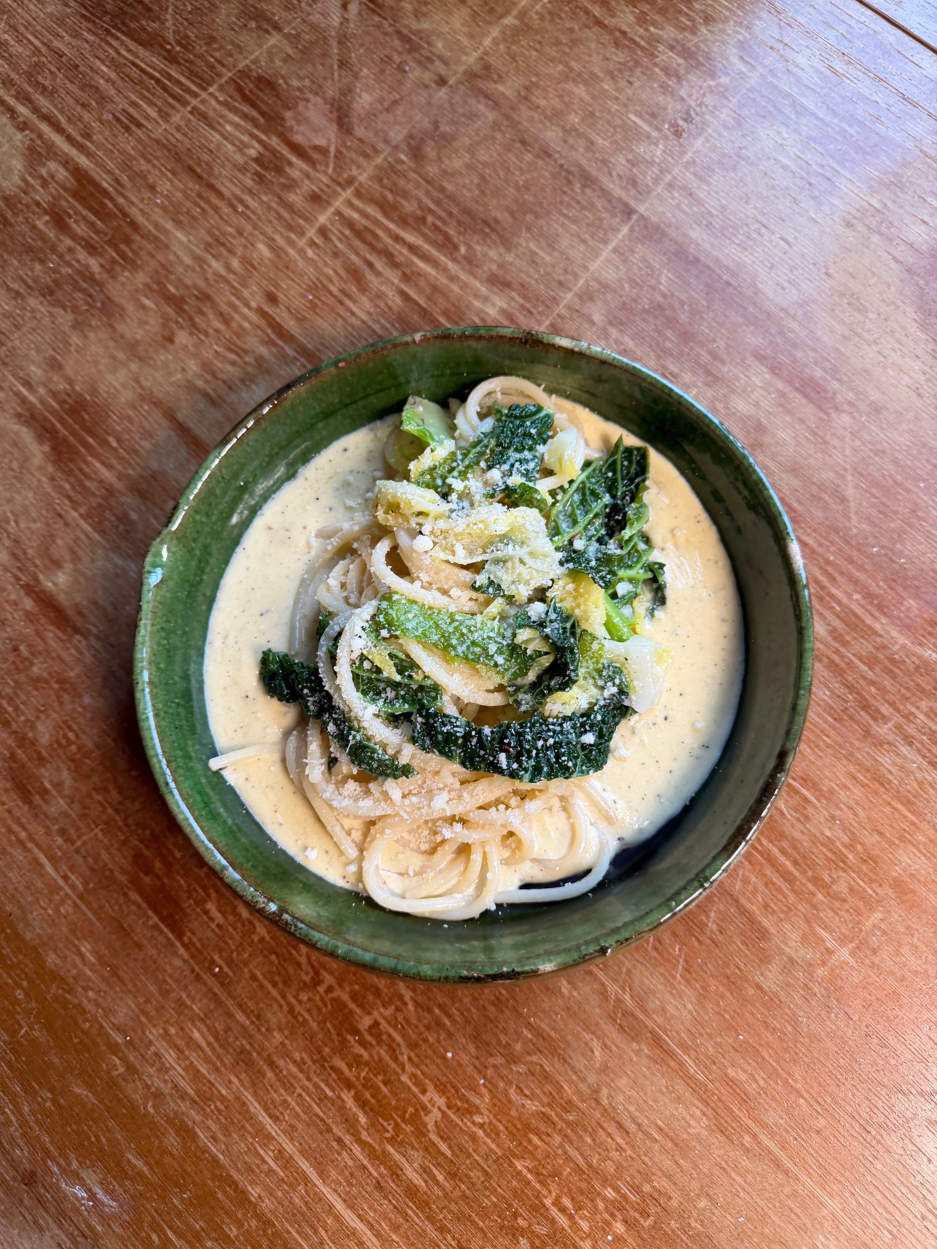 Pasta med Savoykål och ostsås